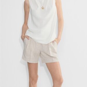 Aritzia Effortless Shorts in CruiseLinen
